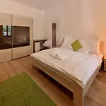 Business & Family Ambiente