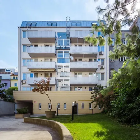 Business & Family Ambiente Apartments * Братислава