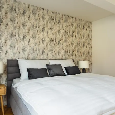 Business & Family Ambiente Lejlighed