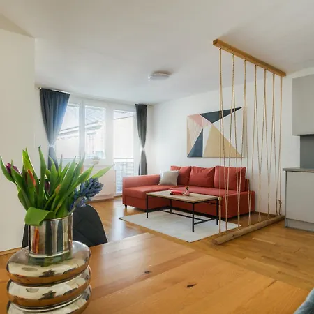 Business & Family Ambiente Apartments Апартаменты *