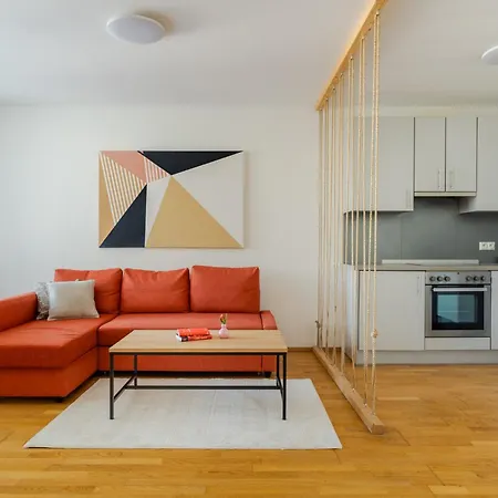 Business & Family Ambiente Apartments Апартаменты