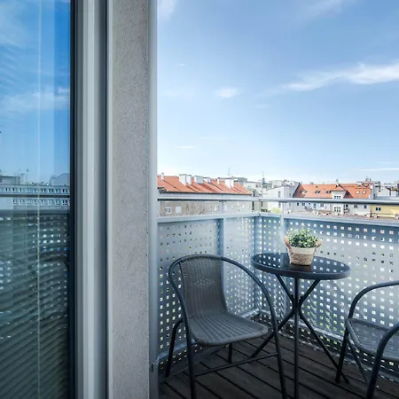 Business & Family Ambiente Apartments Апартаменты