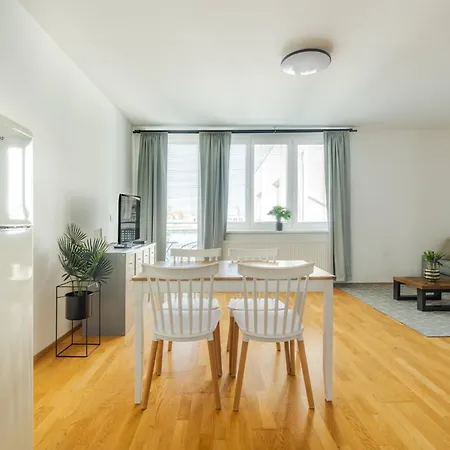 Апартаменты Business & Family Ambiente Apartments *