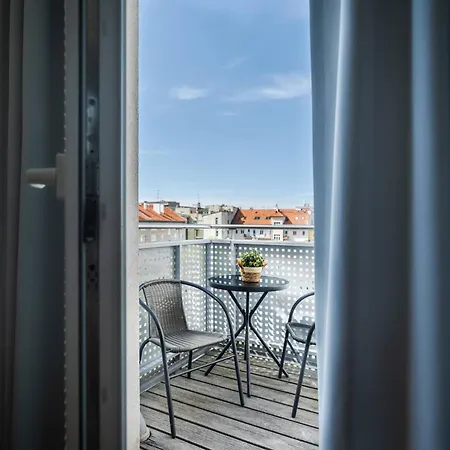 Business & Family Ambiente Apartments * Братислава