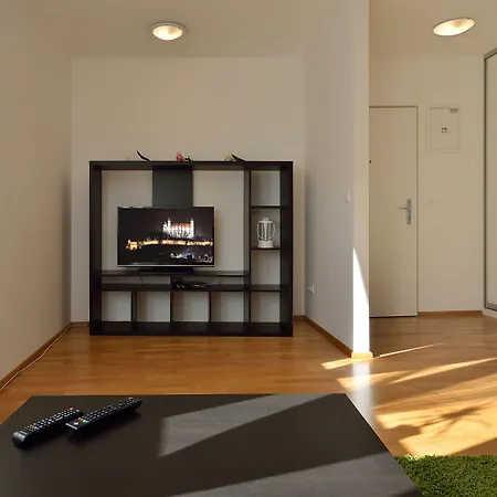 Business & Family Ambiente Apartments * Братислава