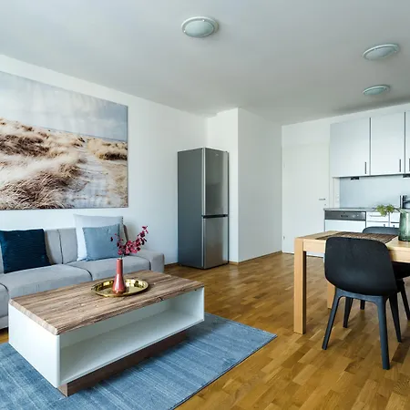 Business & Family Ambiente Lejlighed