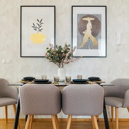 Business & Family Ambiente * Μπρατισλάβα
