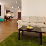 Business & Family Ambiente Lejlighed