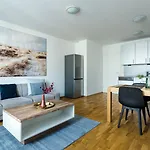 Business & Family Ambiente Lejlighed