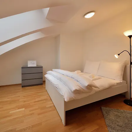 Business & Family Ambiente Apartments Апартаменты